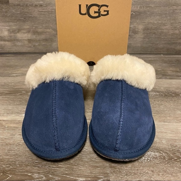 UGG | Moraene Sheepskin & Suede Slippers In Navy Size 6 NEW - Picture 2 of 7
